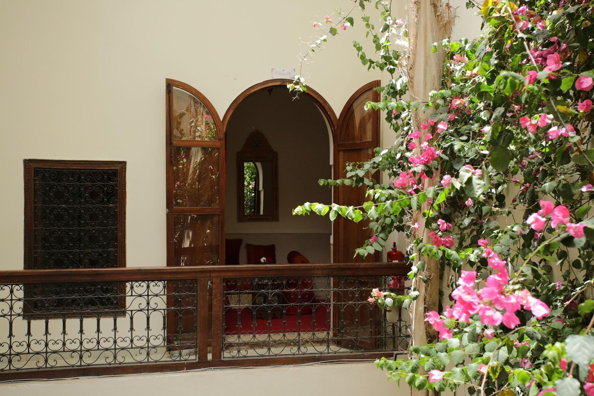 מרקש Riad White Flowers מראה חיצוני תמונה