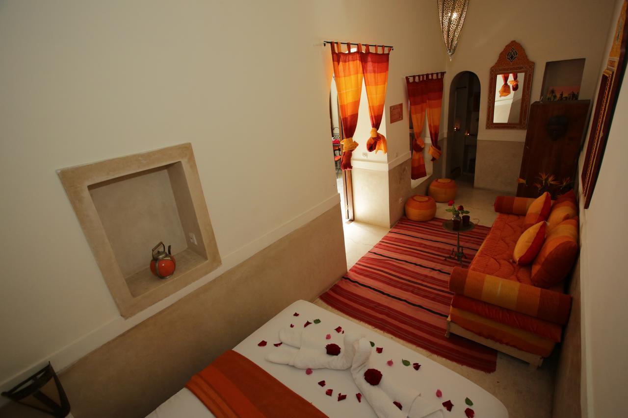 מרקש Riad White Flowers מראה חיצוני תמונה