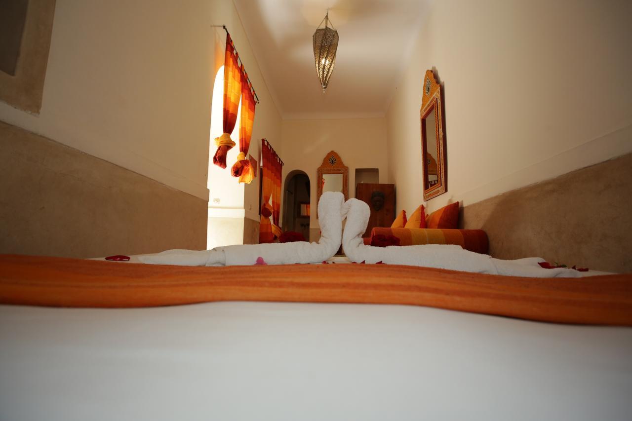 מרקש Riad White Flowers מראה חיצוני תמונה